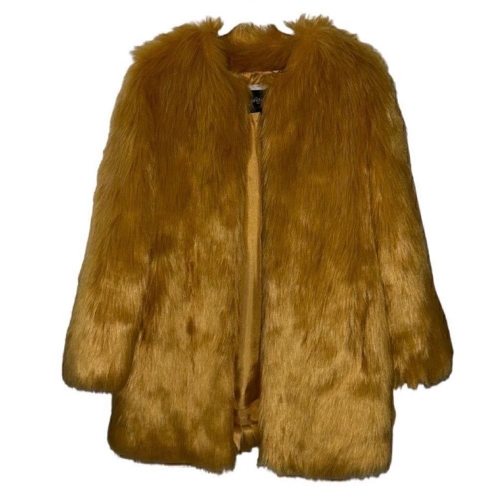 Wendy Williams Mustard/Yellow Faux Fur
Jacket( Size Small)